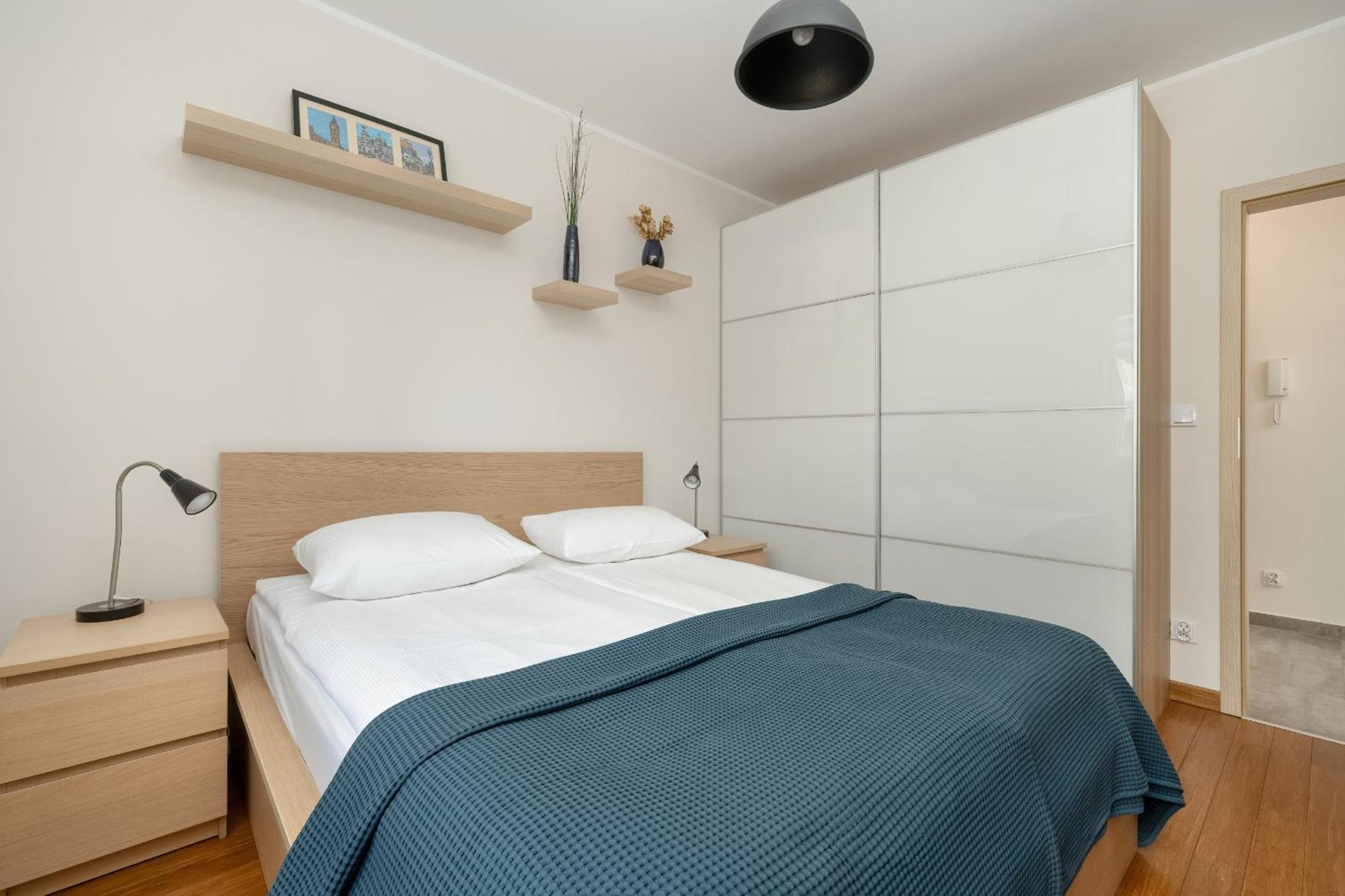 One Bedroom Apartment Nadodrze With Free Garage Wroclaw By Noclegi Renters Breslávia Exterior foto